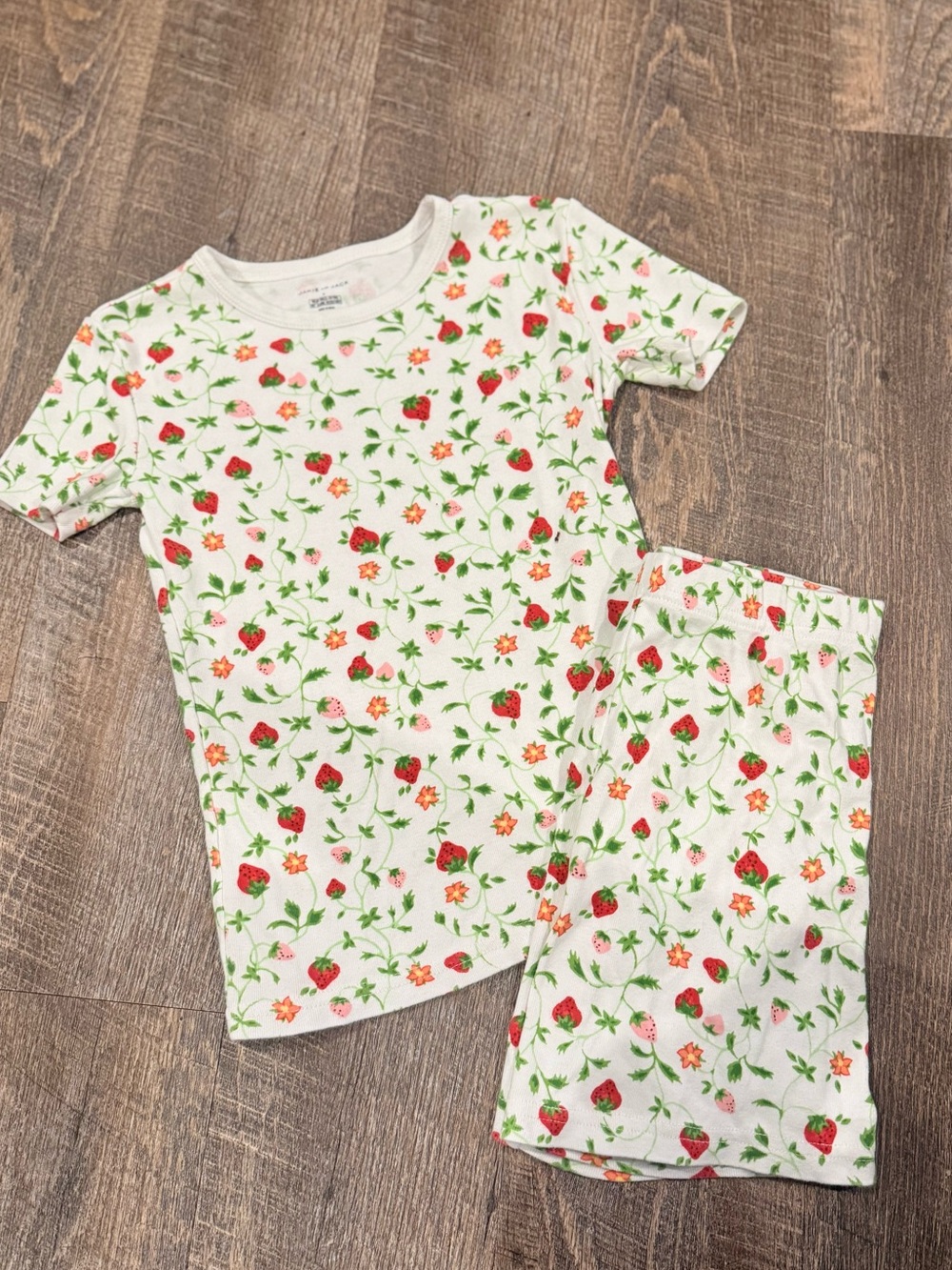 Janie and Jack White Strawberry Floral Short Pajama Set girls size 8